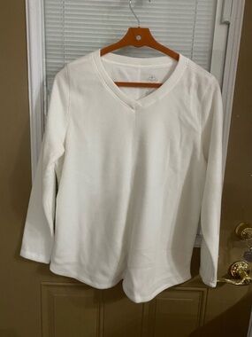 St. John's Bay White Pullover Top